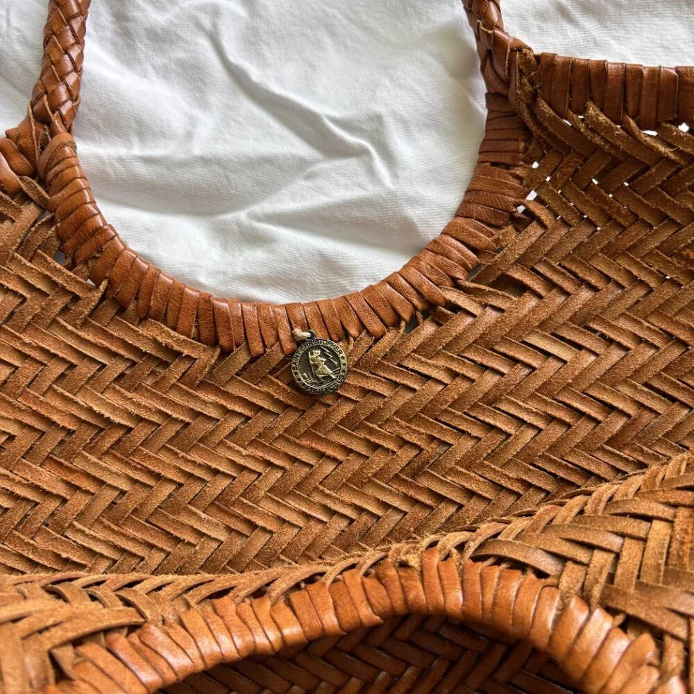 Dragon Diffusion Nantucket Big in Tan - Picture 7 of 11